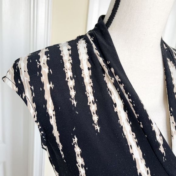 Dana Buchman Size XS Black Tan Beige Slashed Design Blouse Belted Dress - Picture 4 of 9